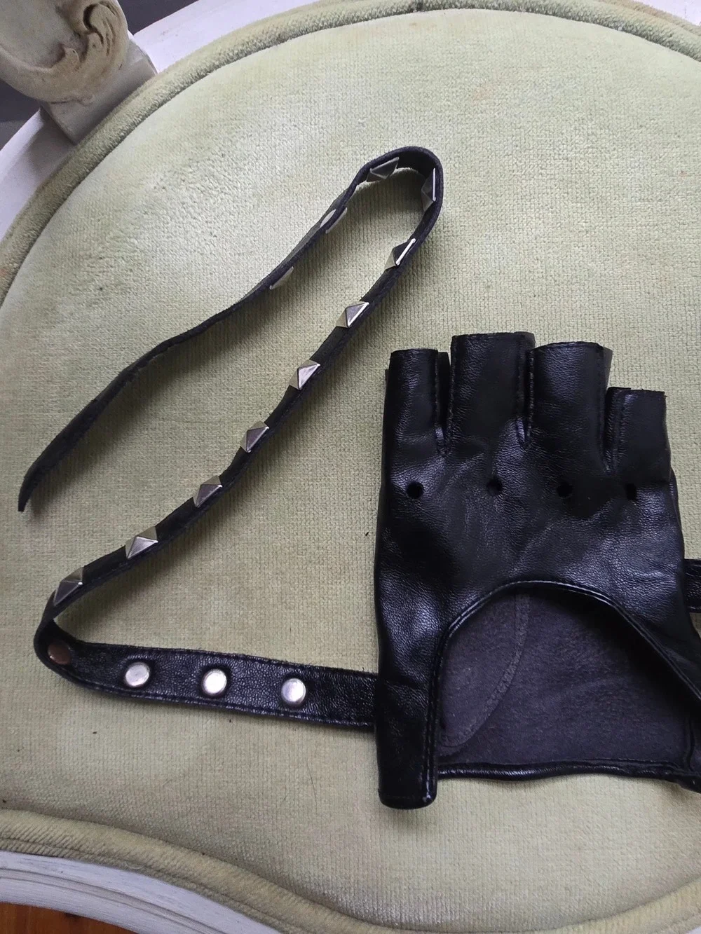 Black Studded Wrist Wrap Fingerless Leather Gloves- unbranded
