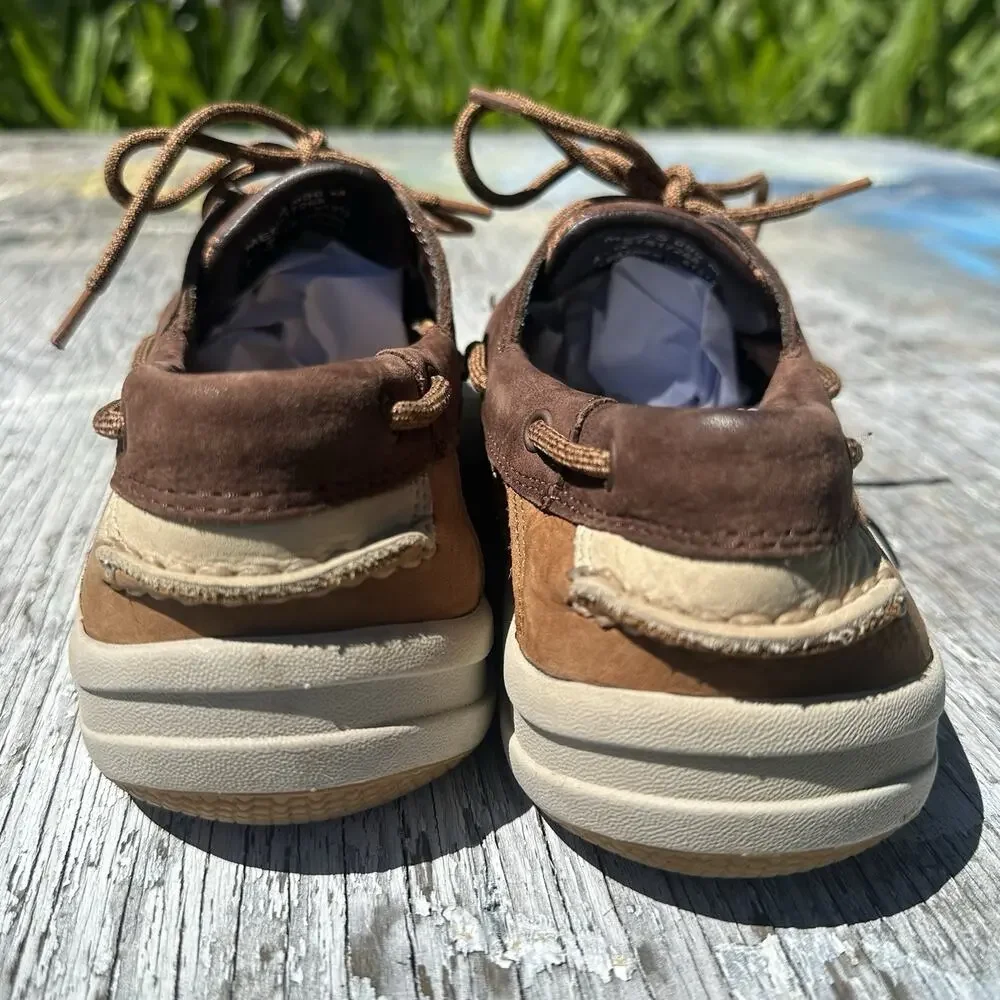 Sperry very nice