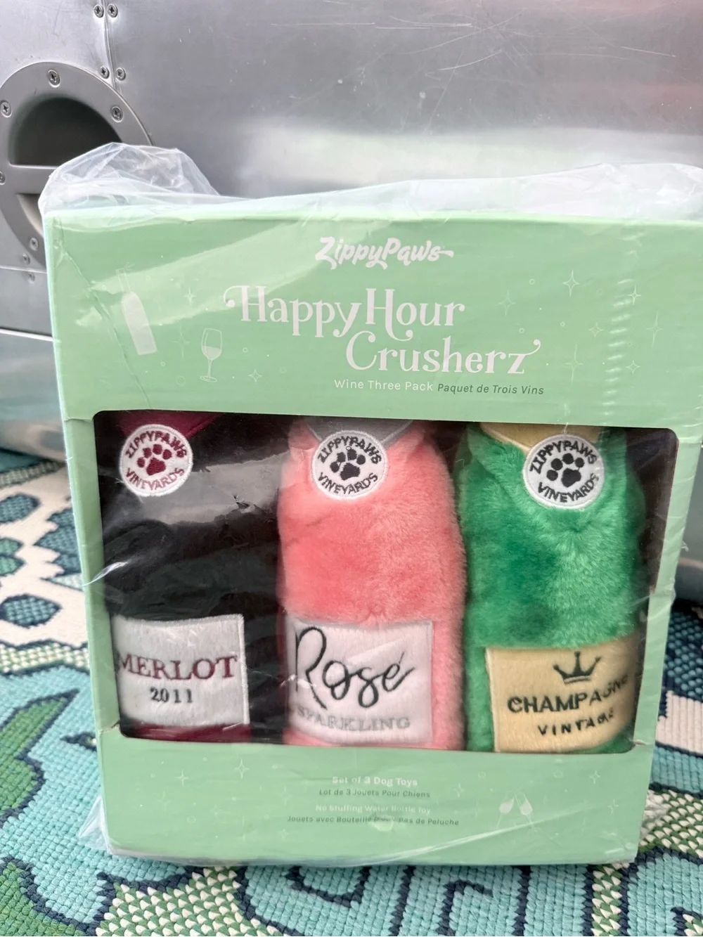 NWT ZippyPaws Happy Hour Crusherz Plush Wine Bottle Dog Toys