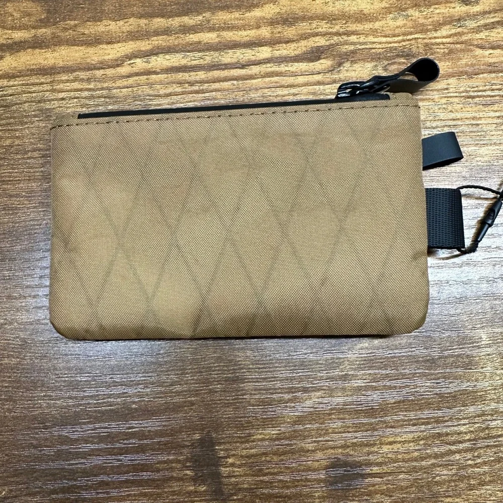 Alpaka zipper attachment