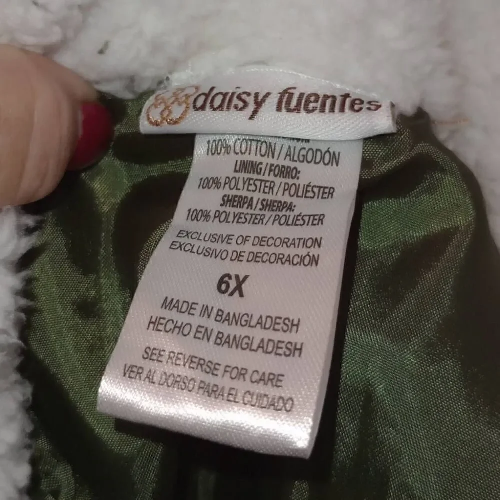 Daisy Fuentes pre owned