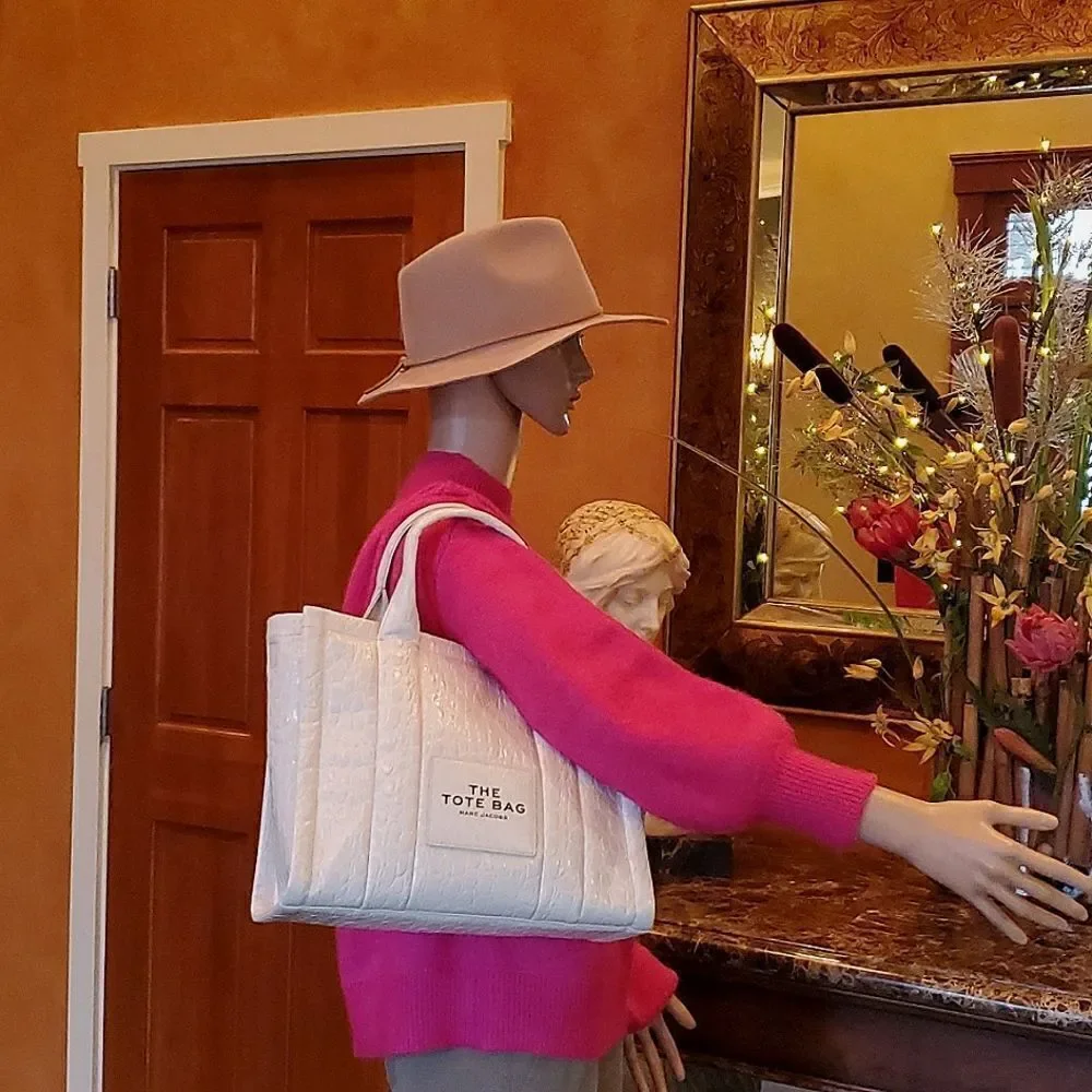 MARC JACOB Small,BRAND NEW! Tote, Croc Print Patent Leather. NWT!