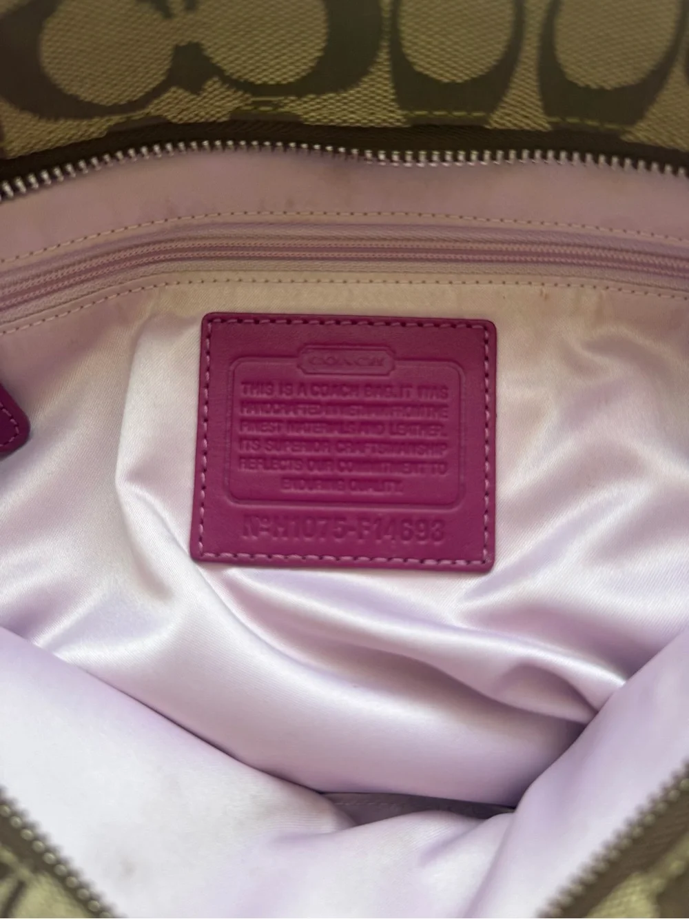 Coach tote signature