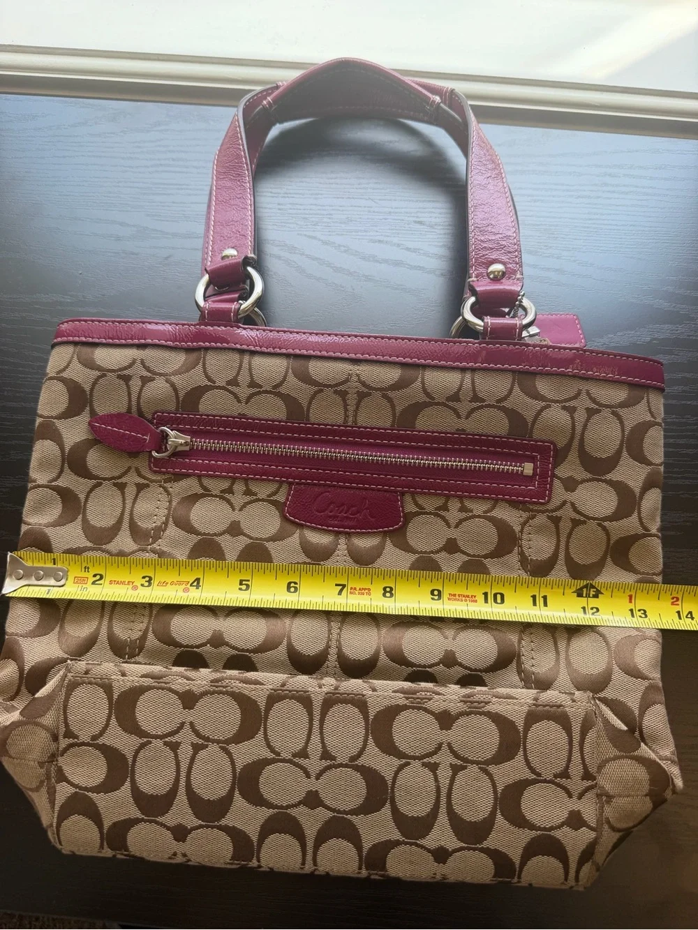 Coach tote signature