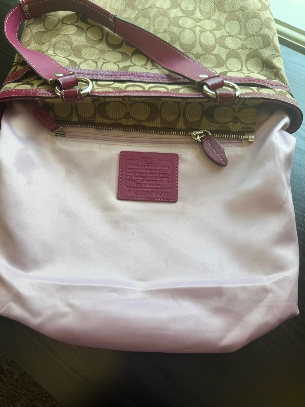 Coach tote signature