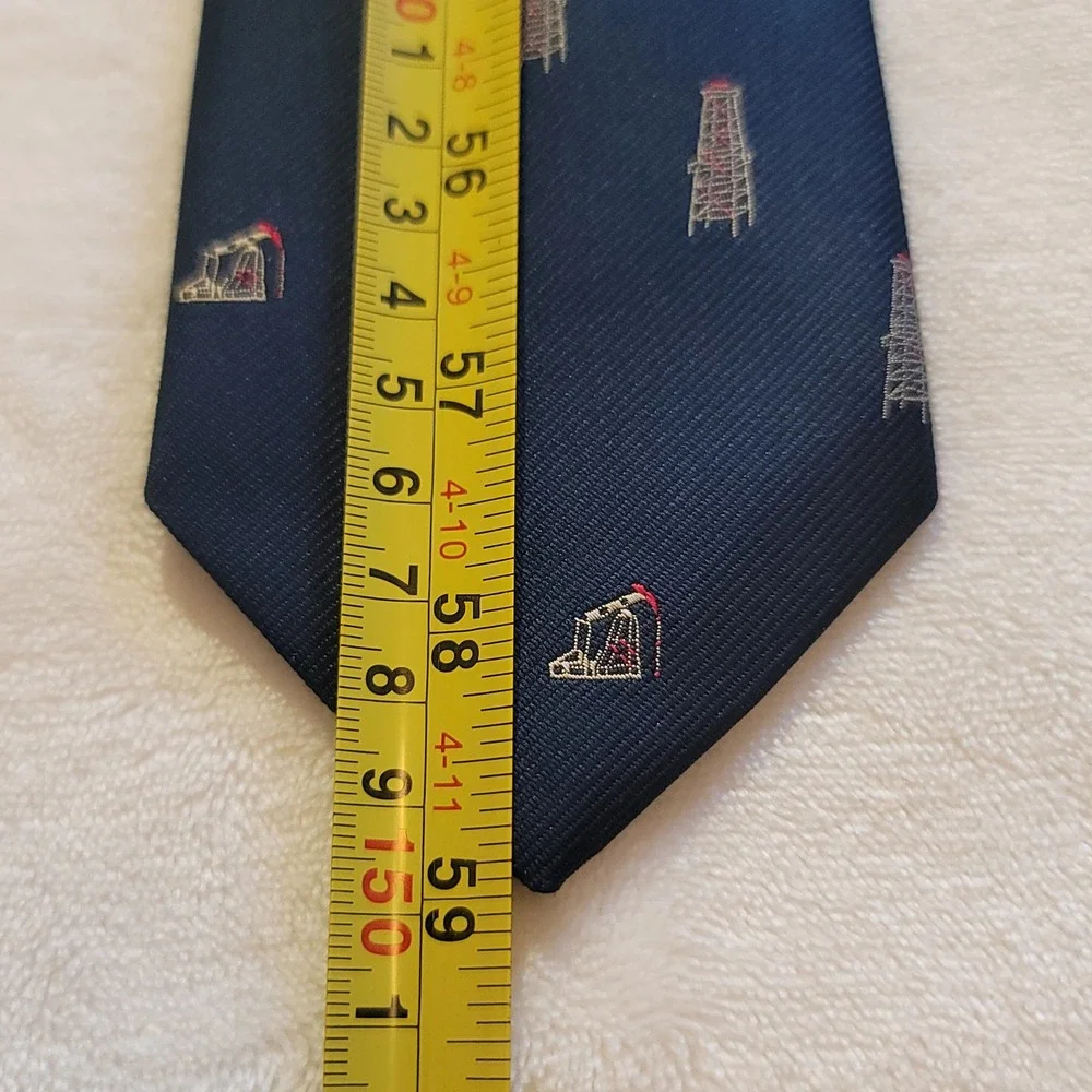 Briar Necktie Mens OS Navy Blue Oil Rig Digger Pumpjack Oilfield Silk Blend Tie