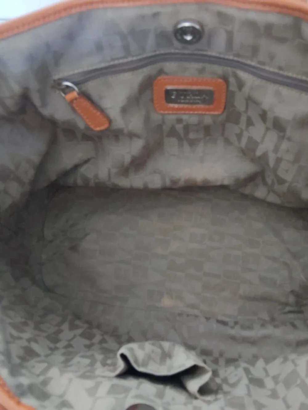 Furla all spacious
