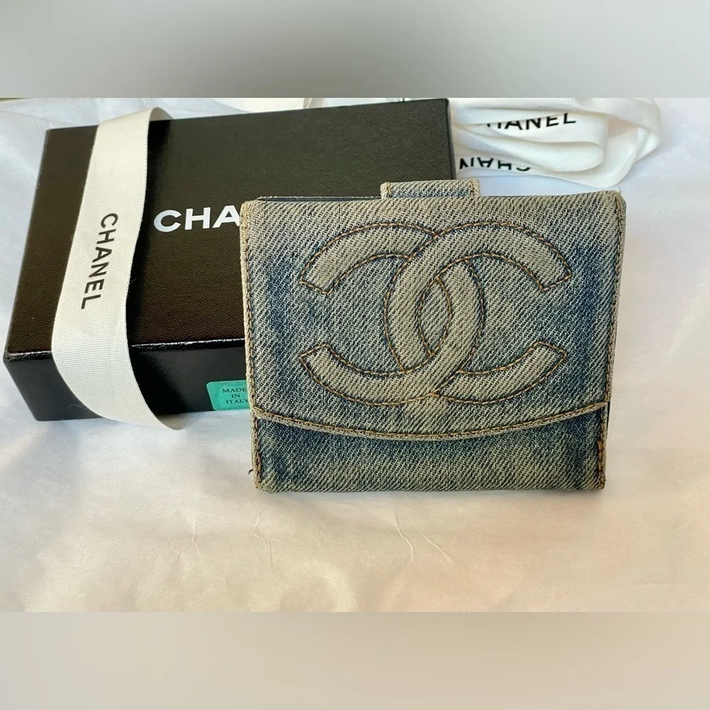 VERY RARE Chanel Vintage Denim CC Compact Wallet