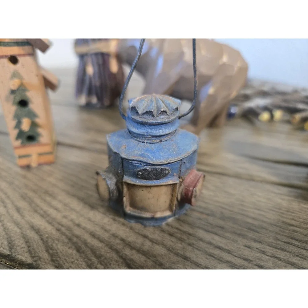 The Unbranded Brand set rustic