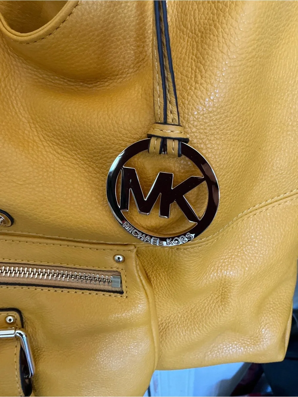 Michael Kors pebbled pocket carry