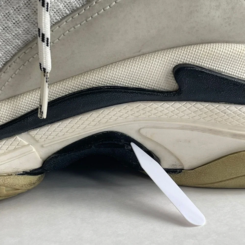 Balenciaga 11 black