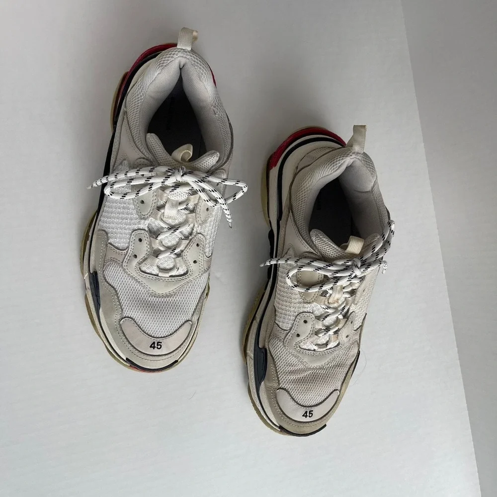 Balenciaga colorway 11