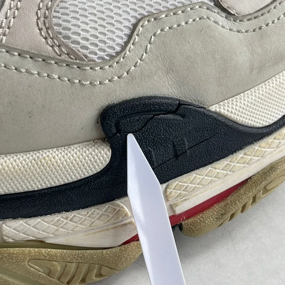 Balenciaga photos beige colorway