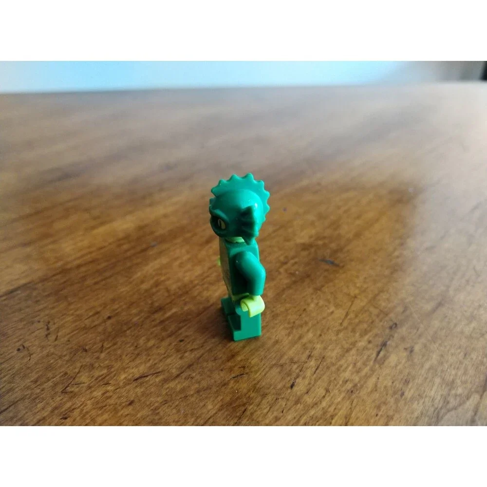 Lego swamp creature