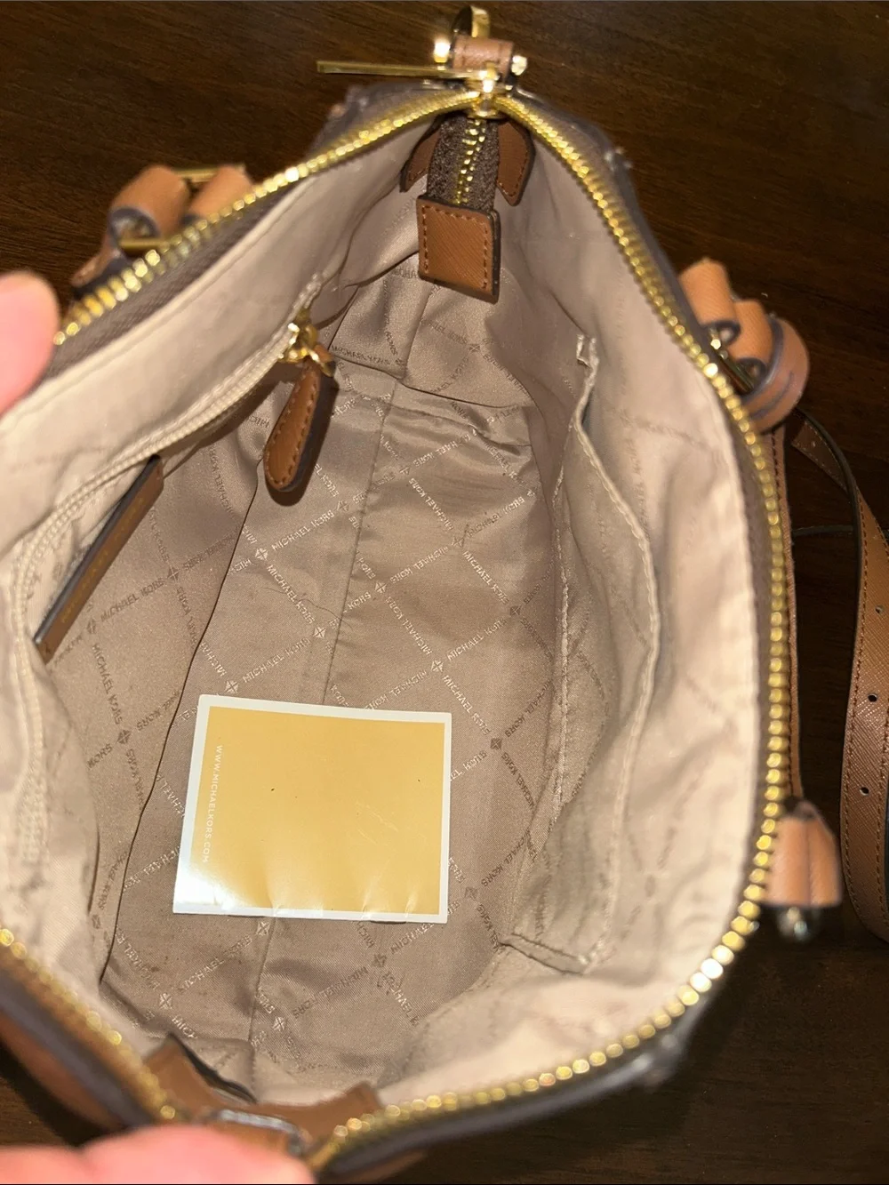 Michael Kors mk signature