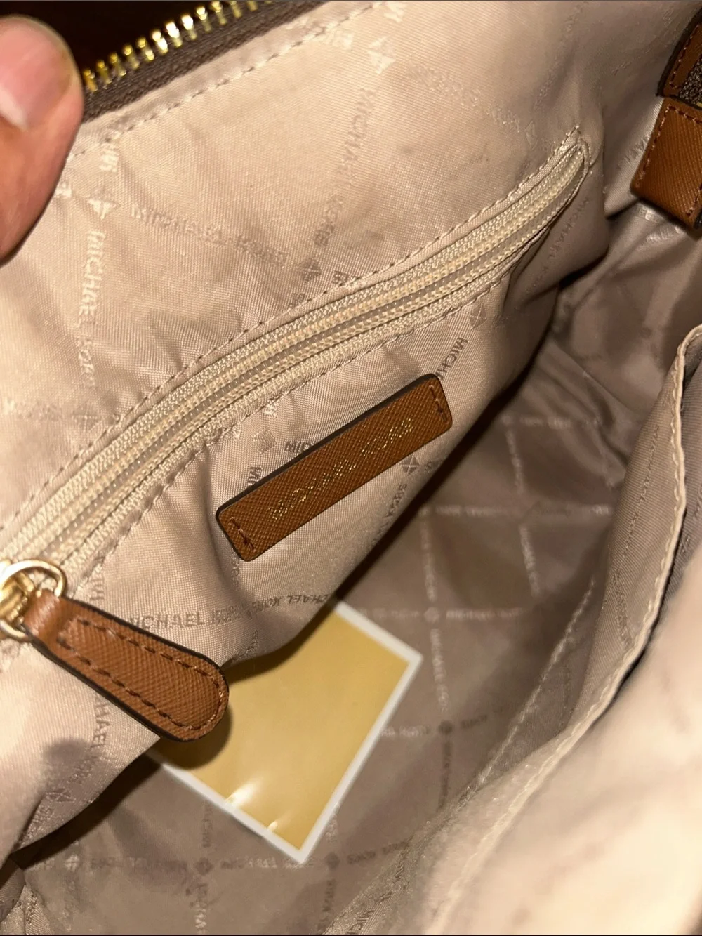 Michael Kors mk signature