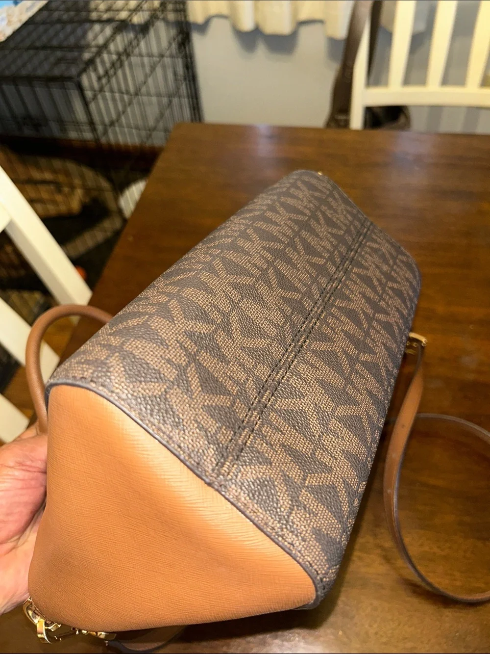 Michael Kors mk signature