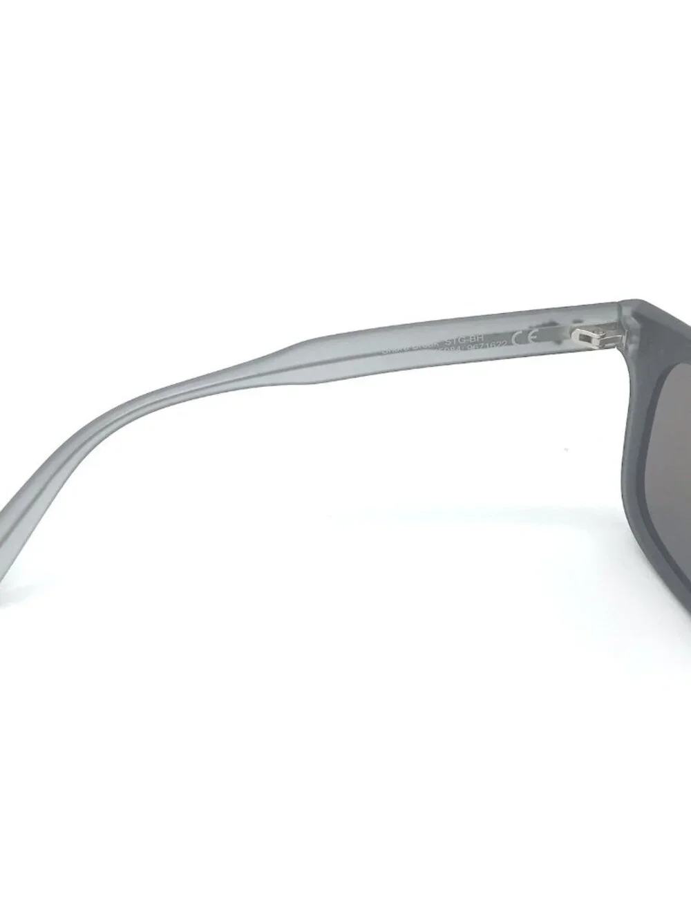 Maui Jim display model
