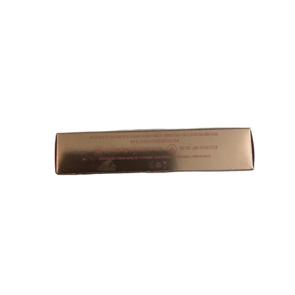 Jeffree Star intense pout pop