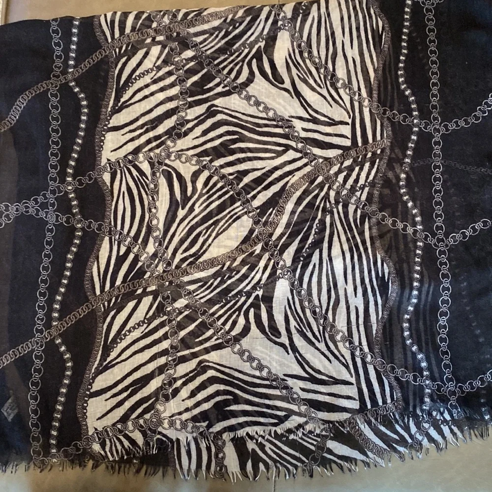 N/A black gray