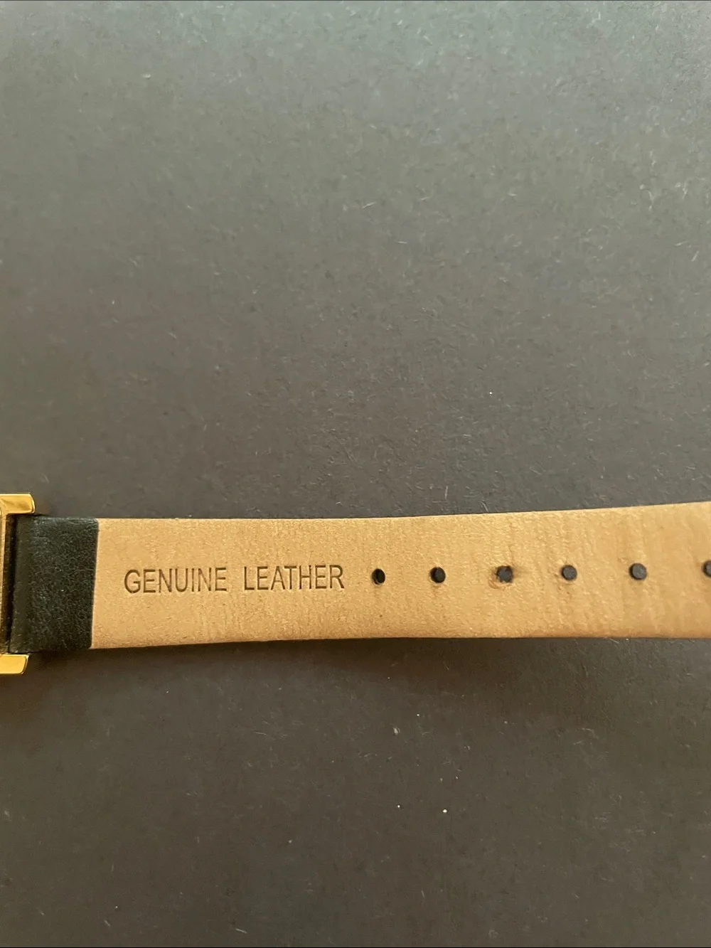 Porsamo Bleu rectangular gold
