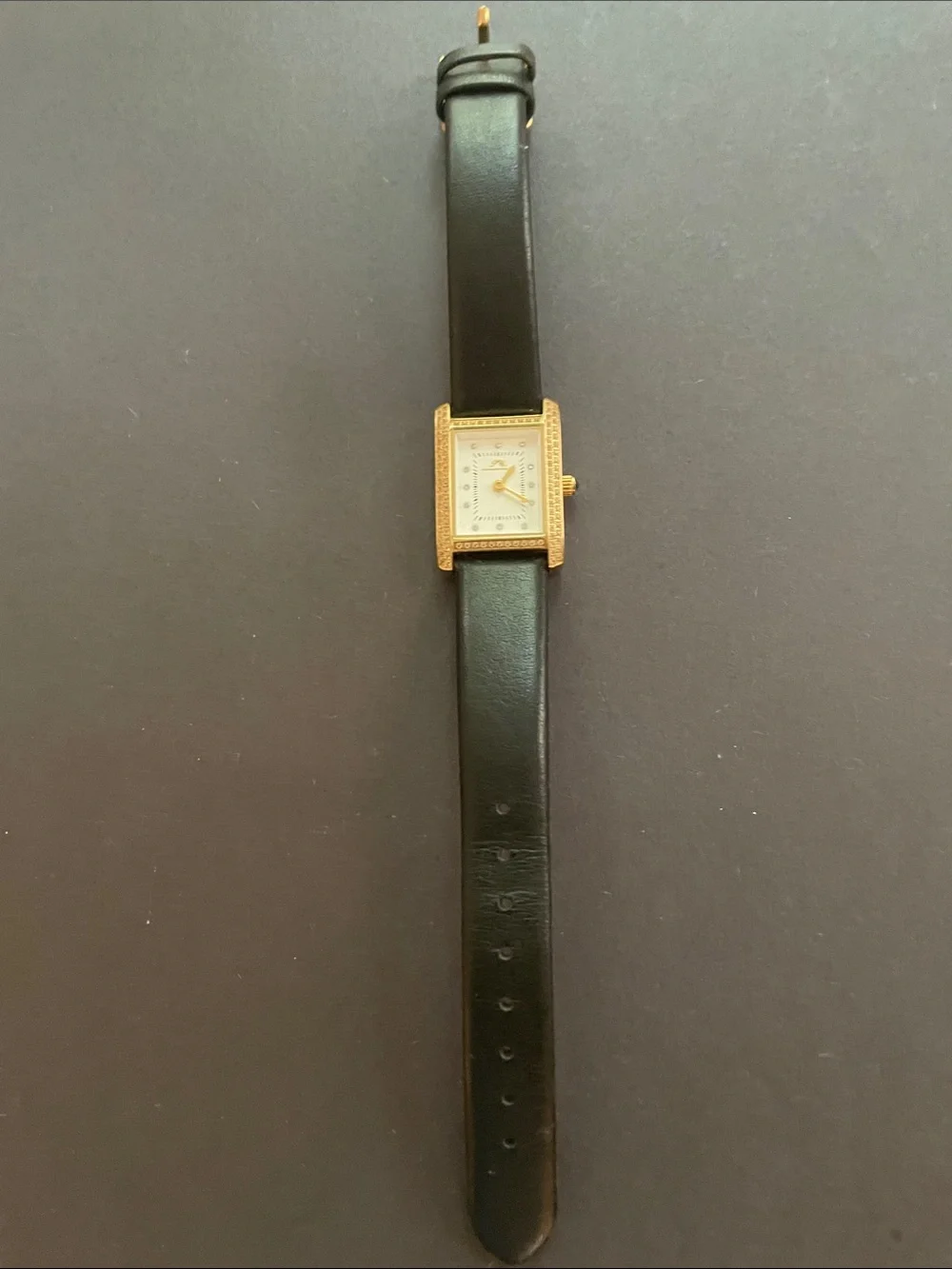 Porsamo Bleu rectangular gold