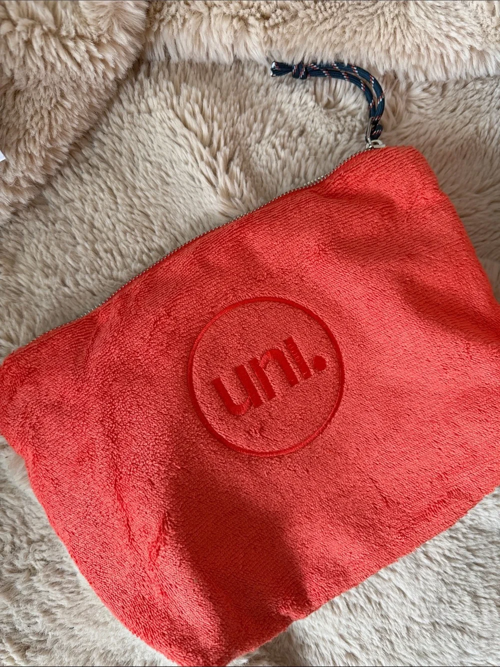 Uni mini must