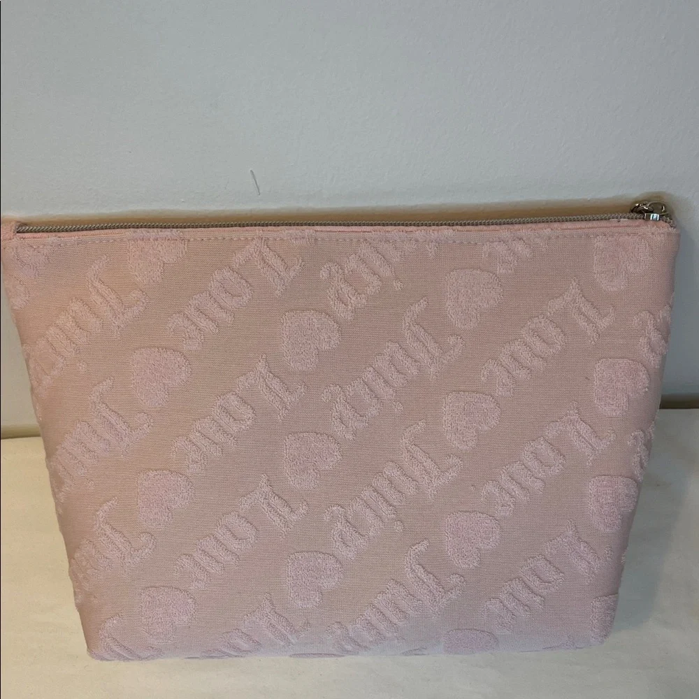 Juicy Couture elegant light