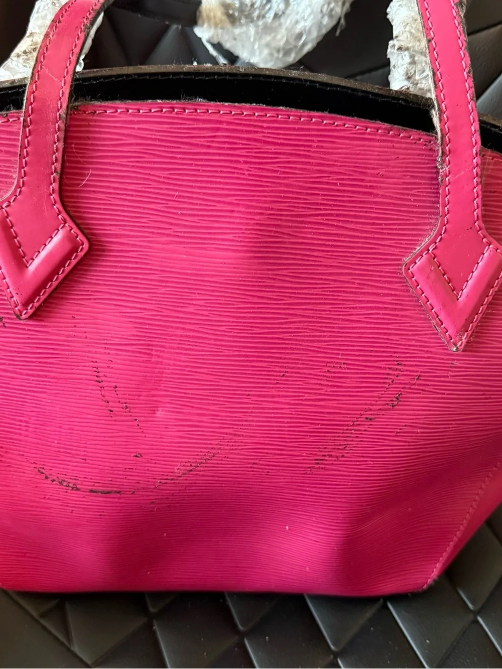 Louis Vuitton bold hot