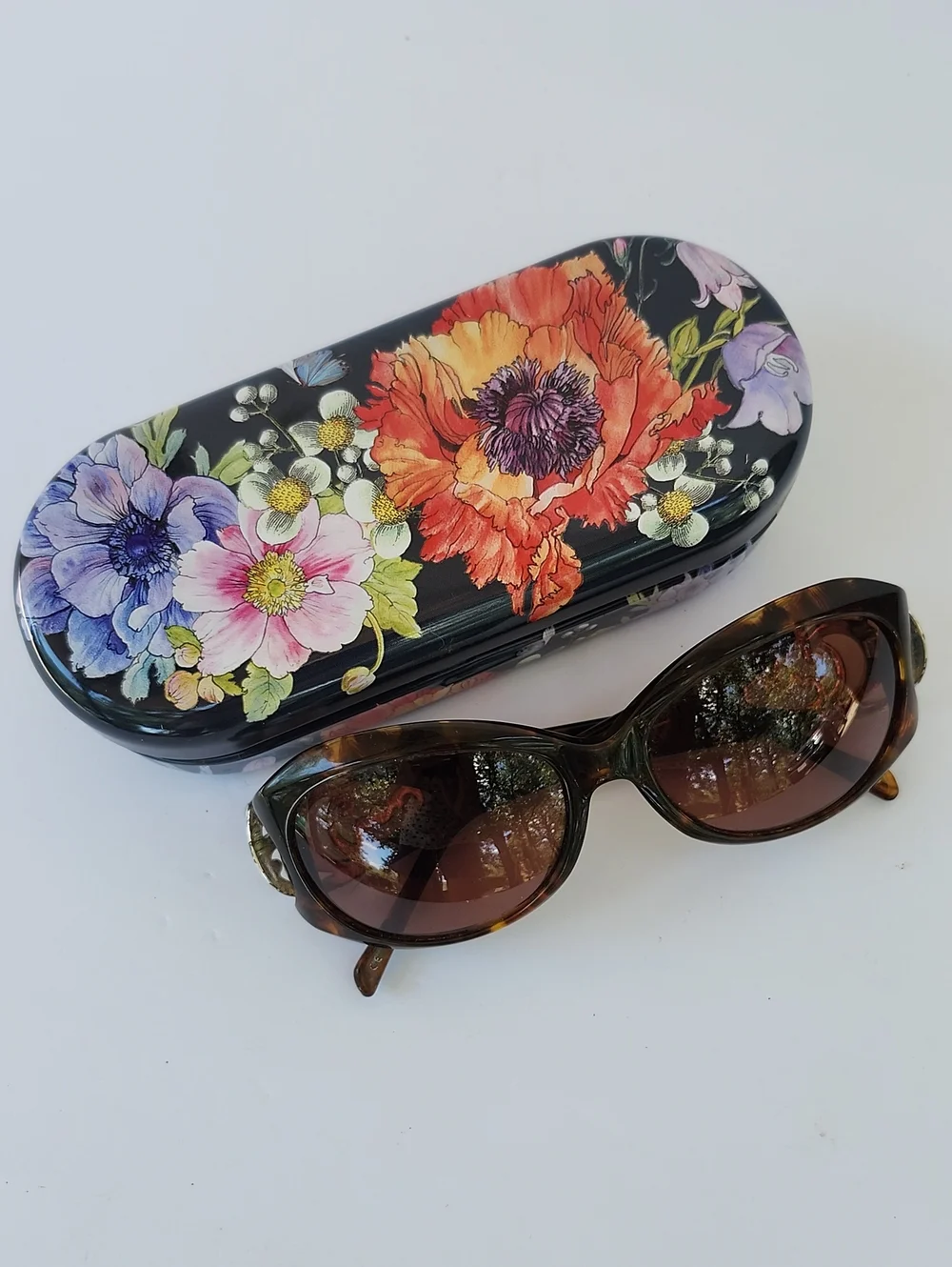 Brighton vtg tortoise
