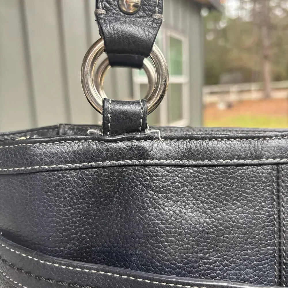 Coach works exterior