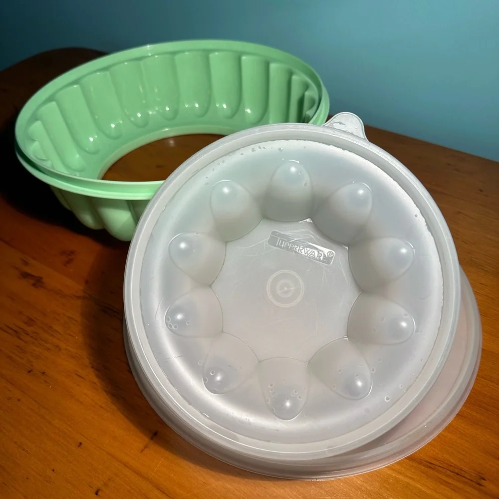 Tupperware beautiful seafoam