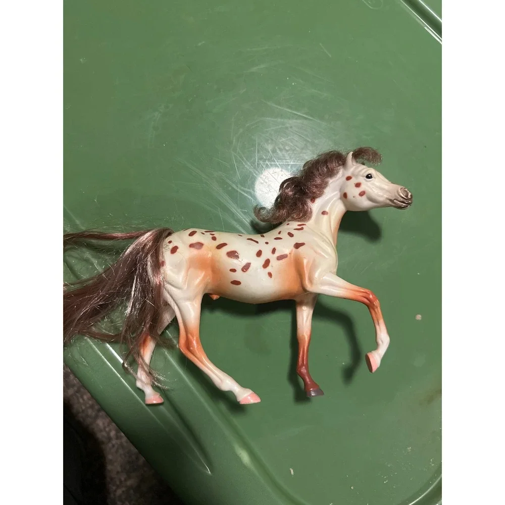 Breyer age tail one