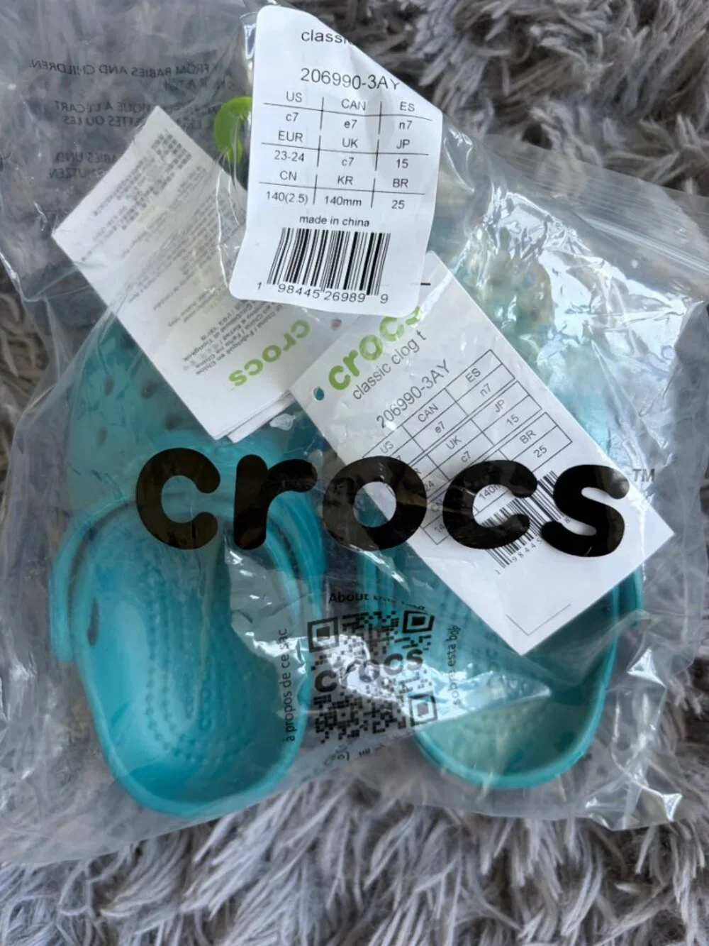 CROCS 💙 brand