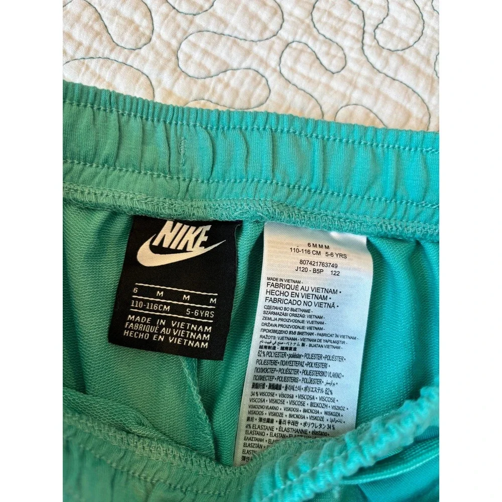 Nike girls washed