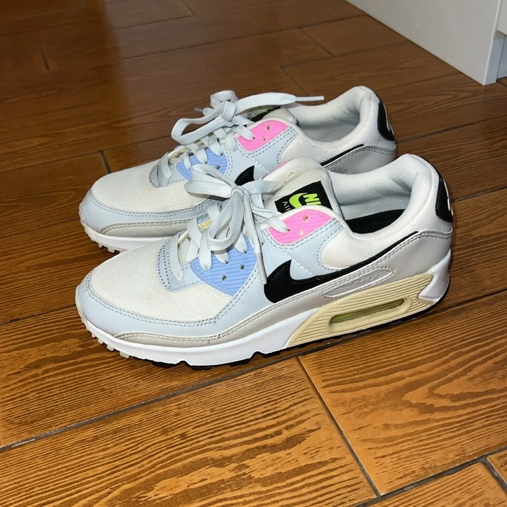 Nike reposhing this