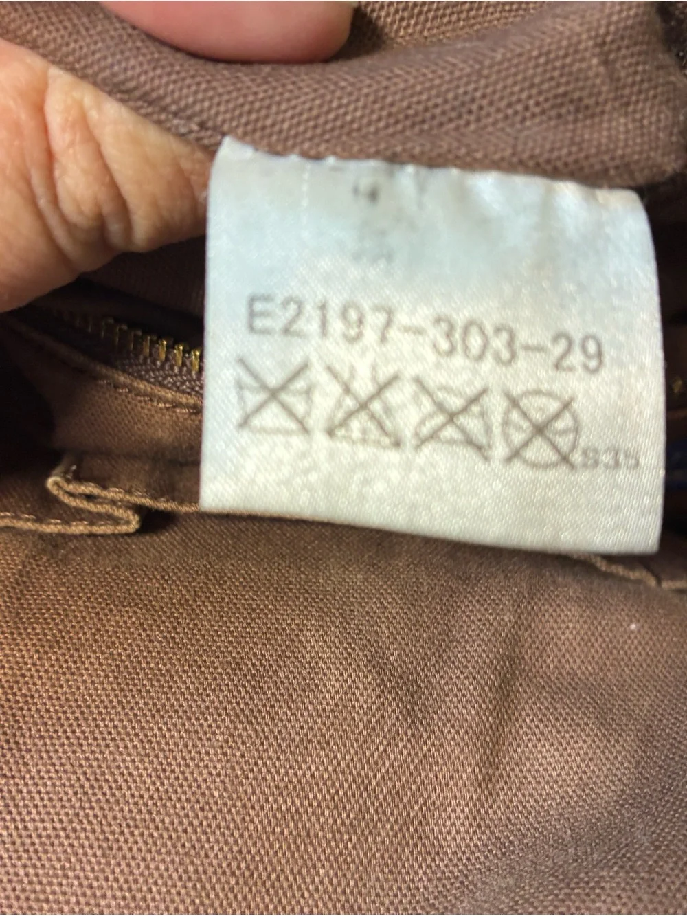 Burberry classic handles use