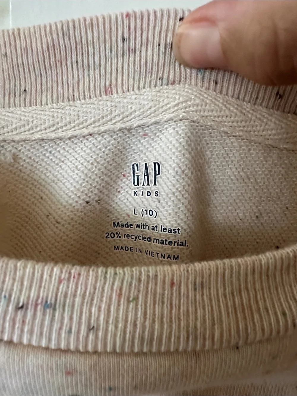 GAP cream crewneck