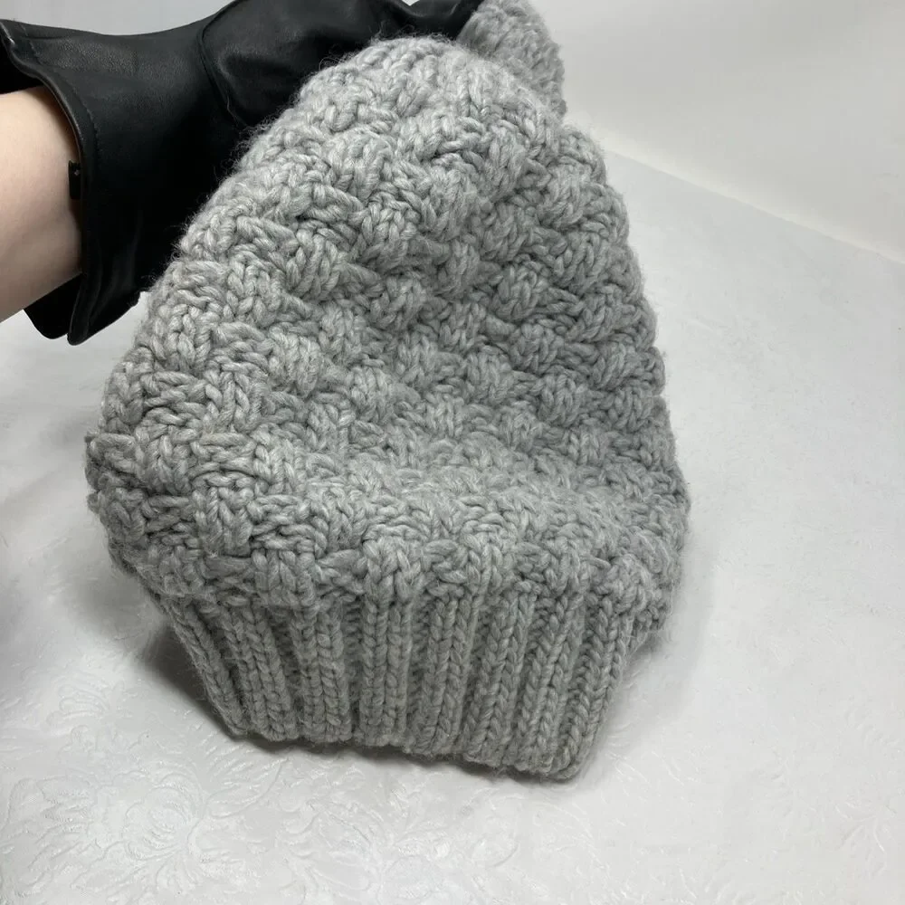 Yutro wool blend