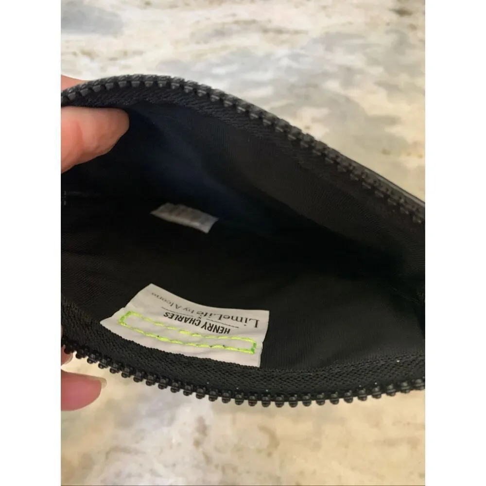 independent zipper black