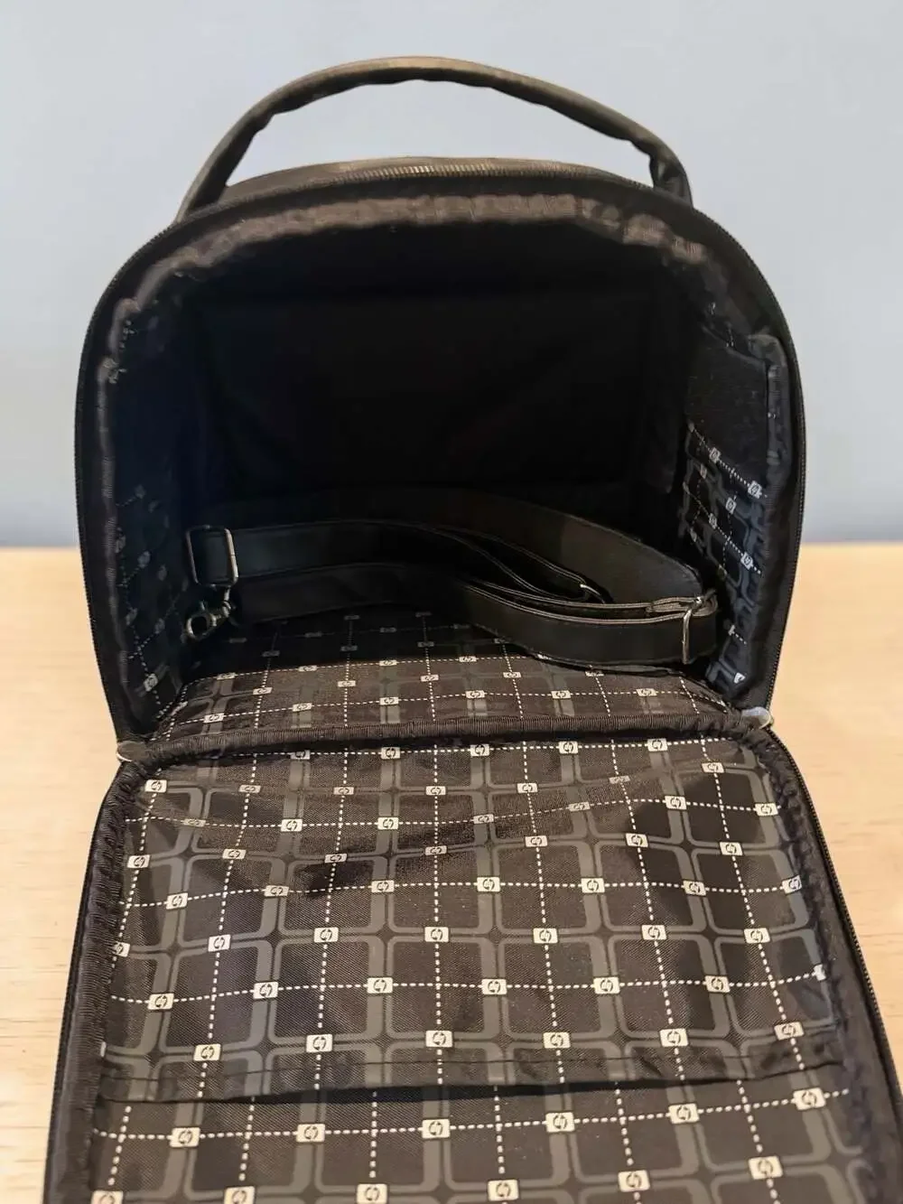 HP branded carrying