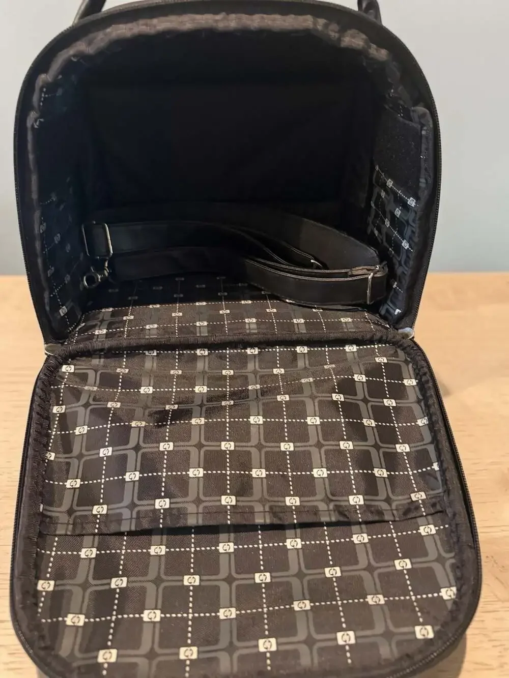 HP branded carrying