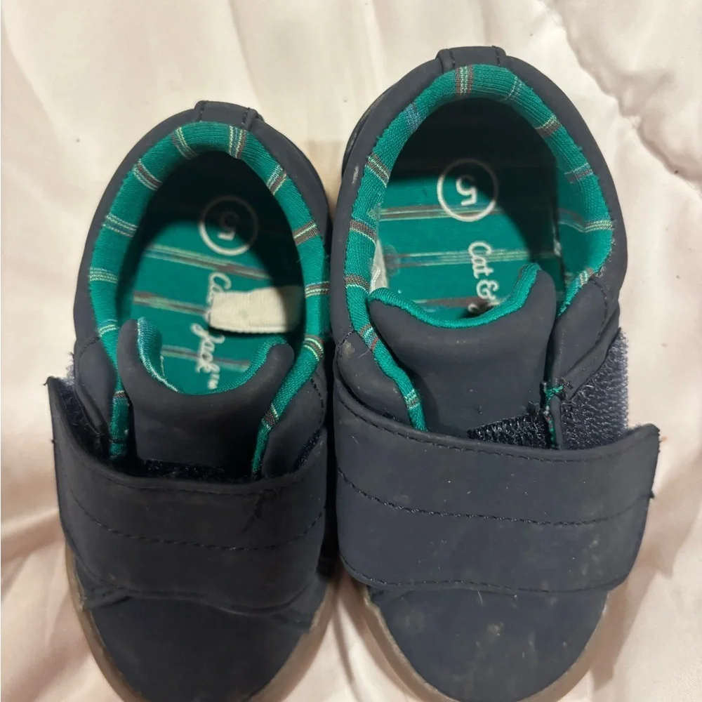 Cat & Jack comfortable sneakers