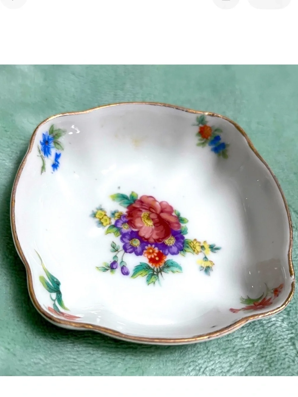 Unique Vintage this lovely