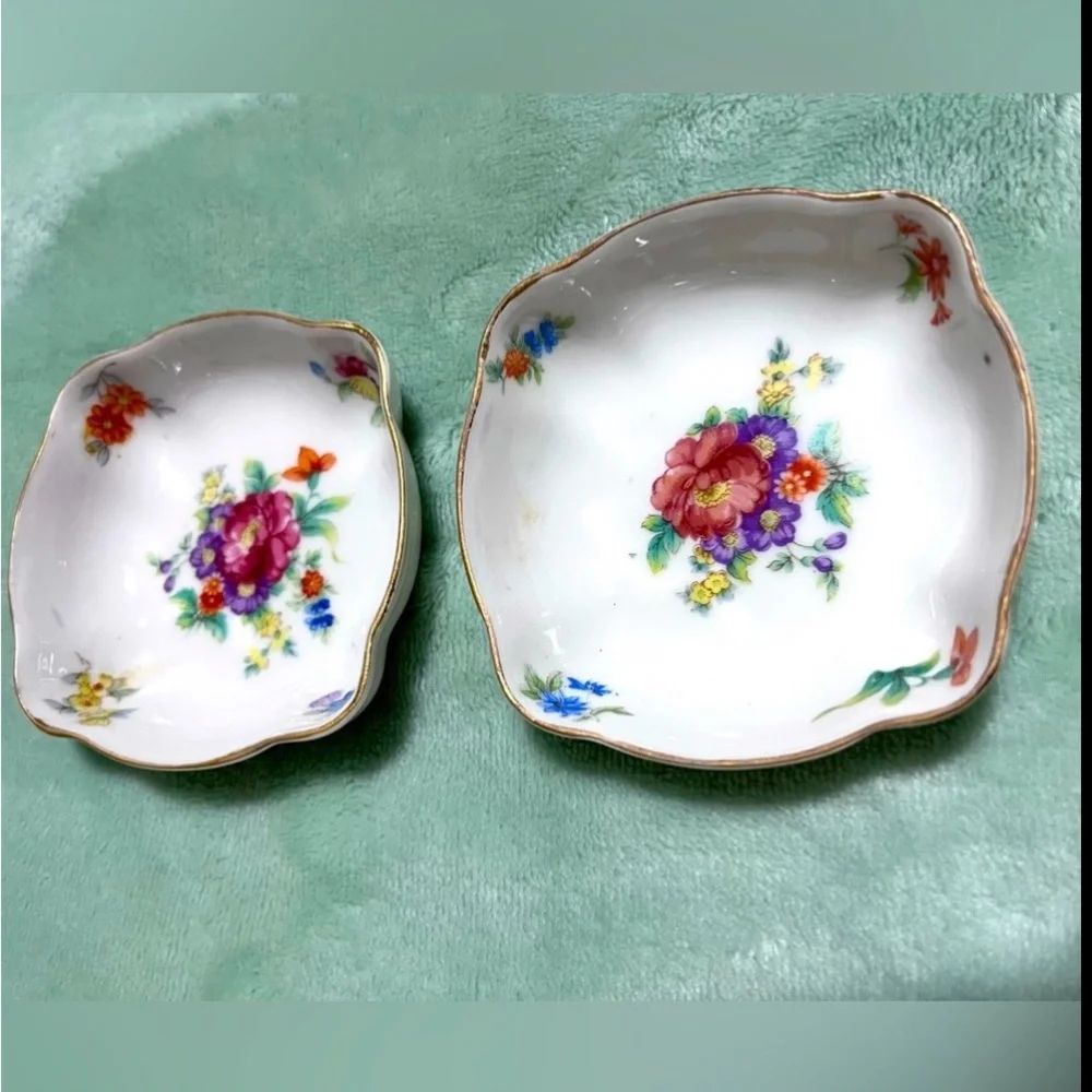 Unique Vintage this lovely