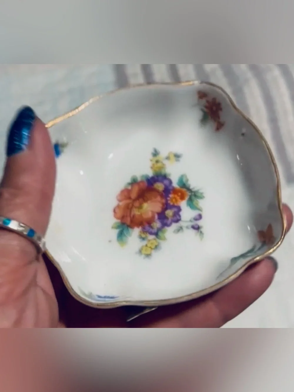 Unique Vintage this lovely