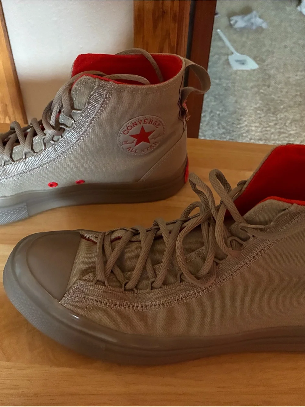 Converse top rubber red