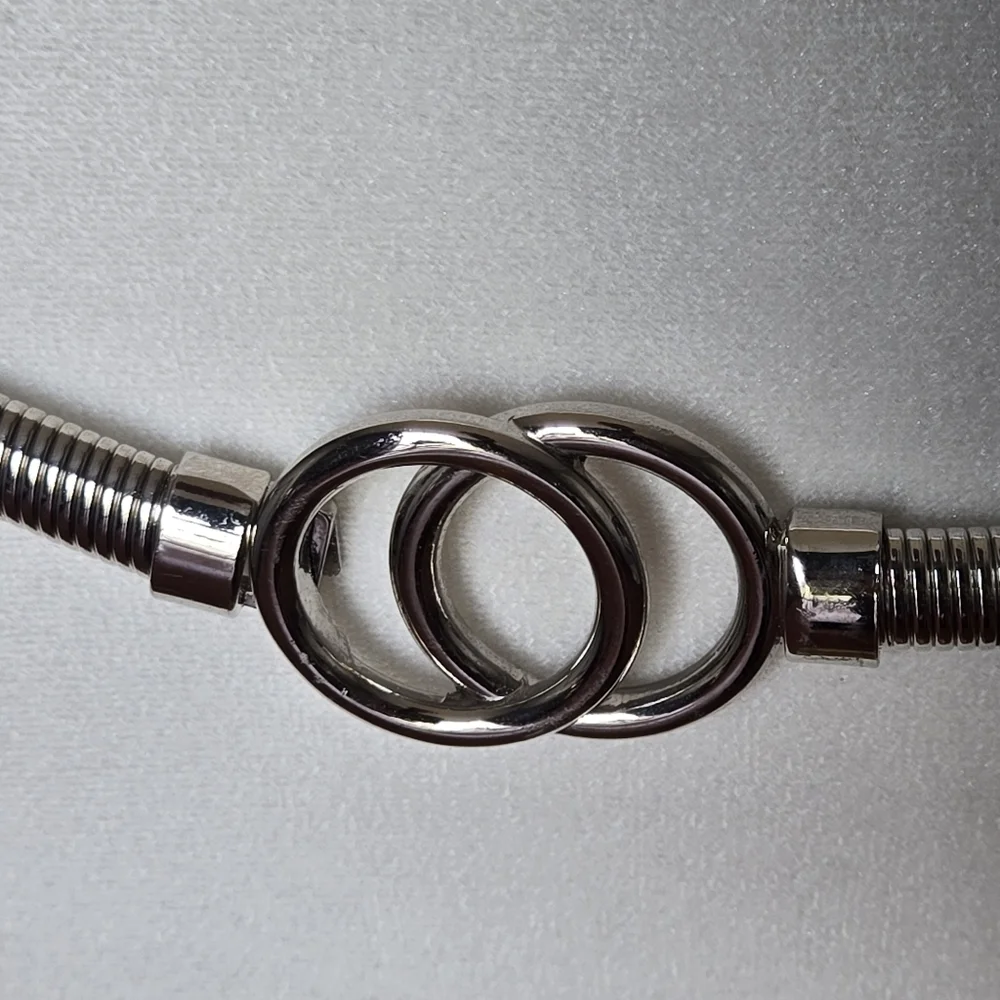 Unbranded silver tone