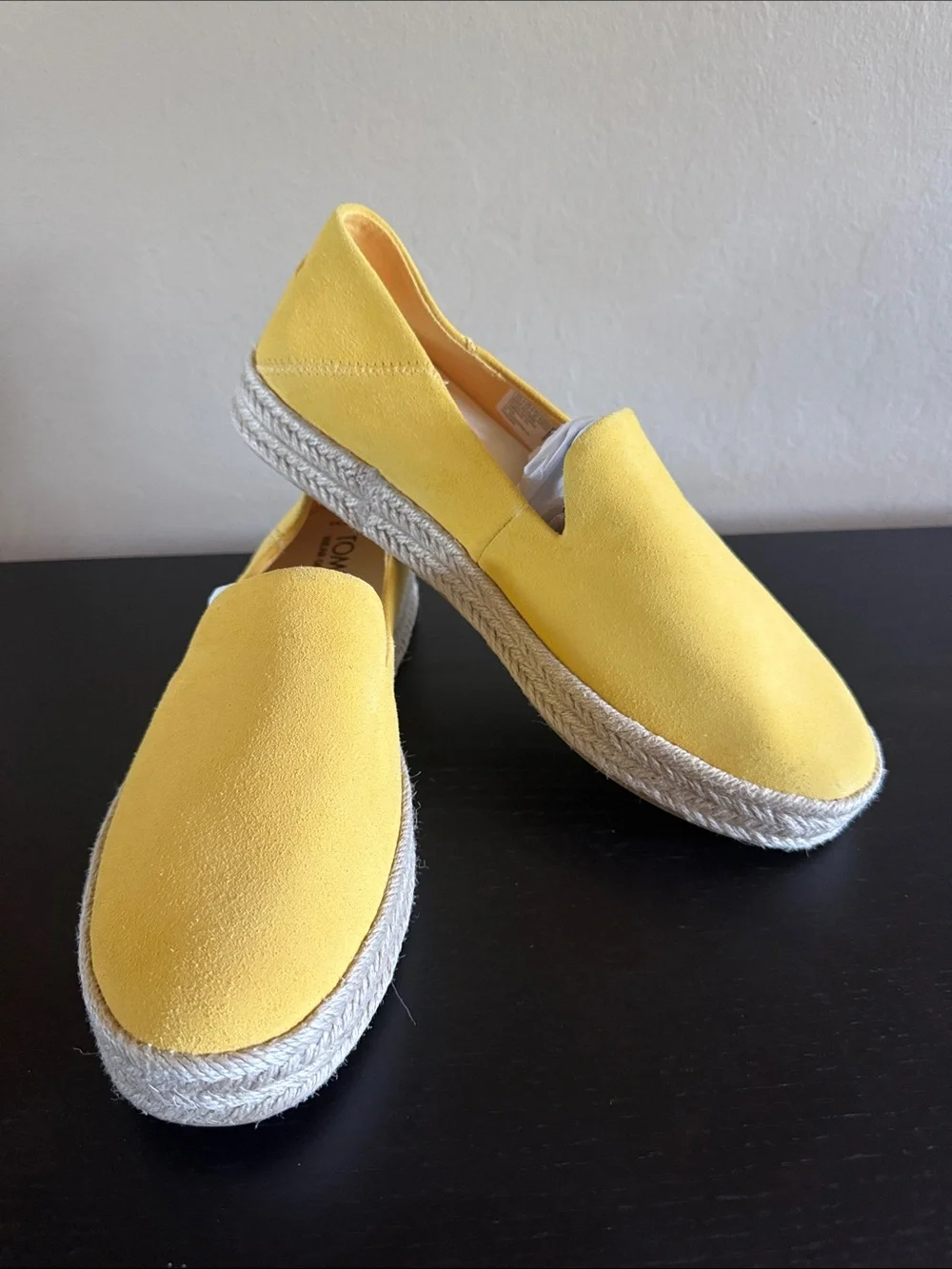 Toms brand style