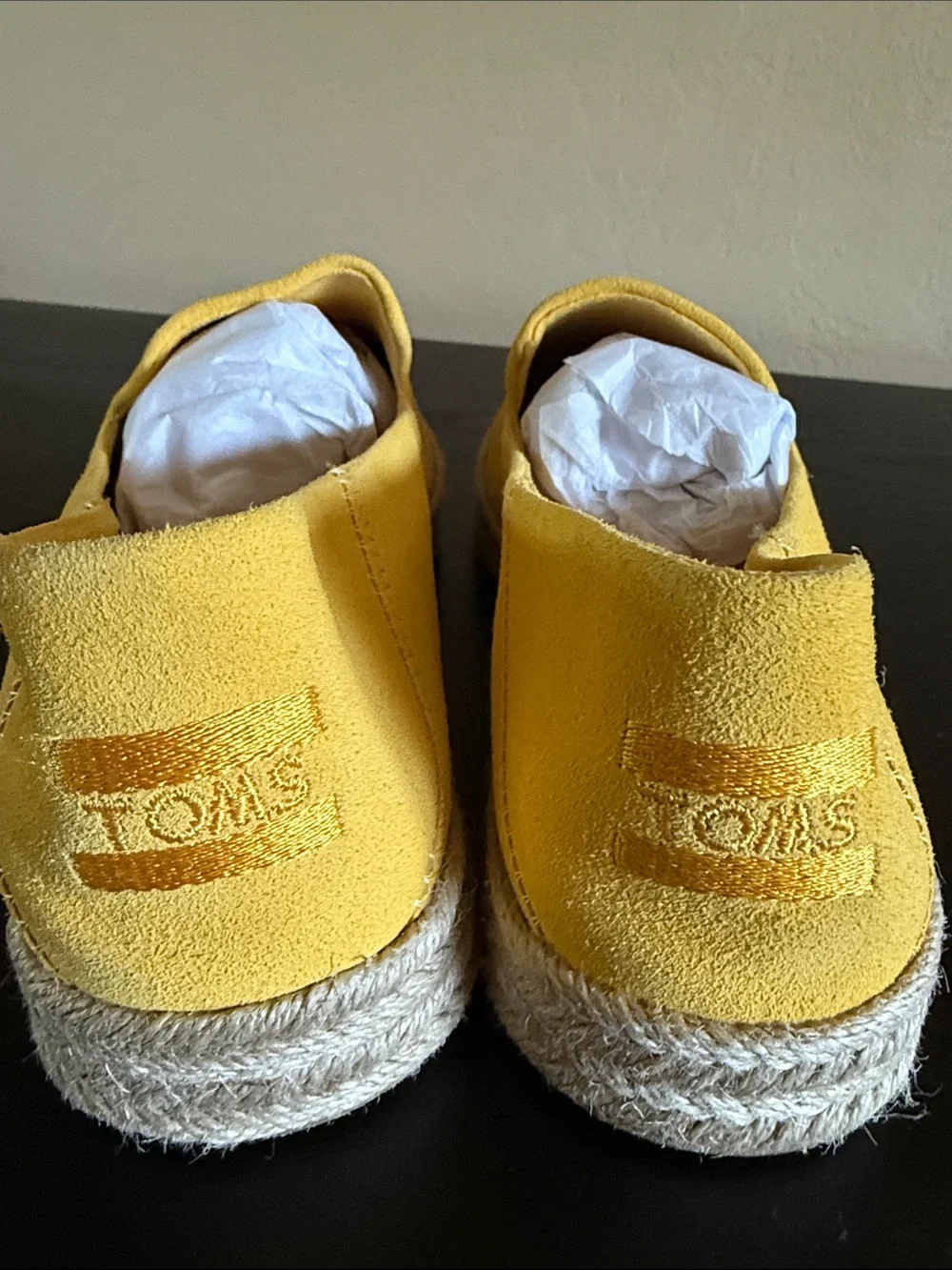 Toms brand style